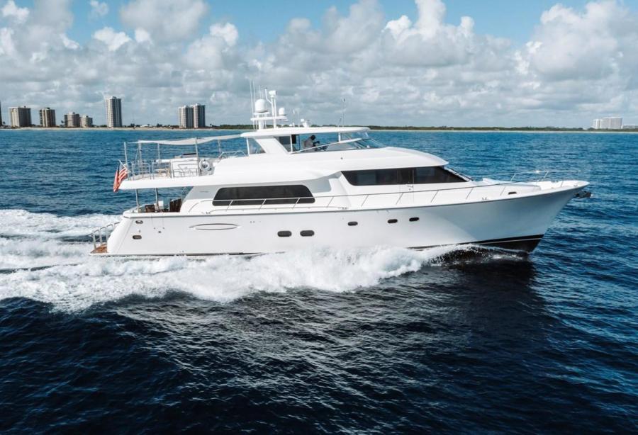Motor yacht Fully Occupied Pacific Mariner Yacht Harbour
