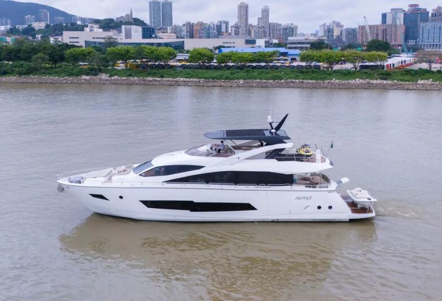 motor-yacht-dragon-sunseeker-yacht-harbour