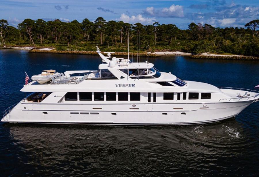 Motor yacht Vesper Hatteras Yacht Harbour