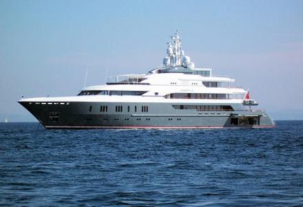 yacht Queen K