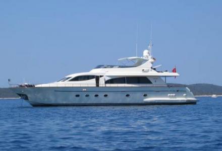 yacht Aramis