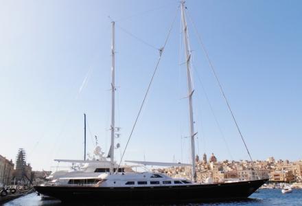 yacht Tamarita