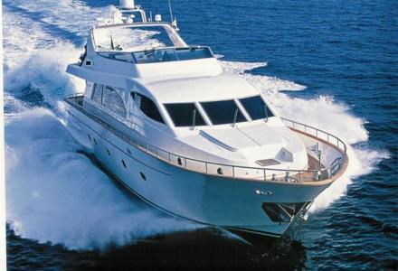 yacht Amorina