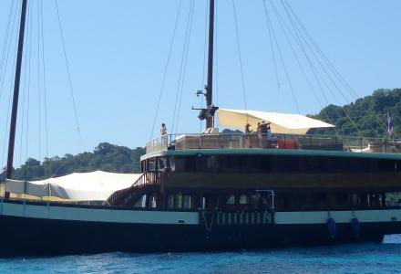 yacht Ananta