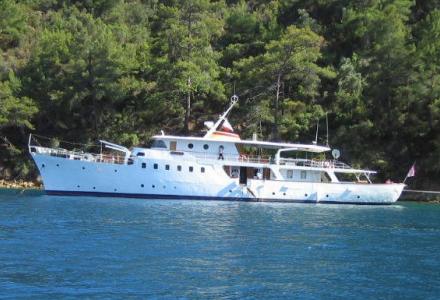 yacht Cacouna