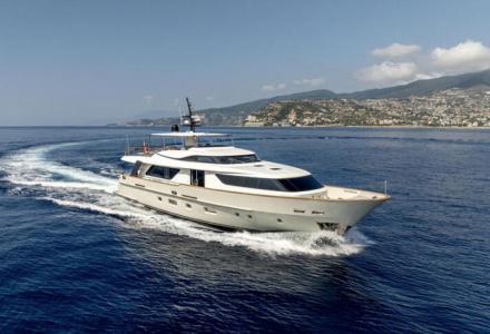 yacht Serenity IV