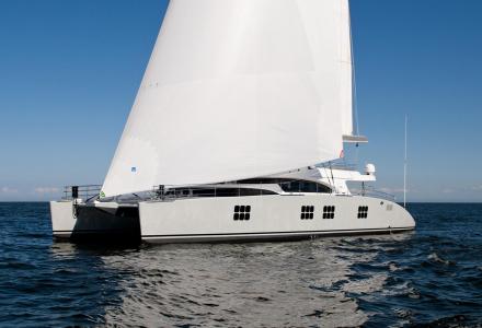 yacht Ipharra