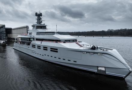 yacht Norn