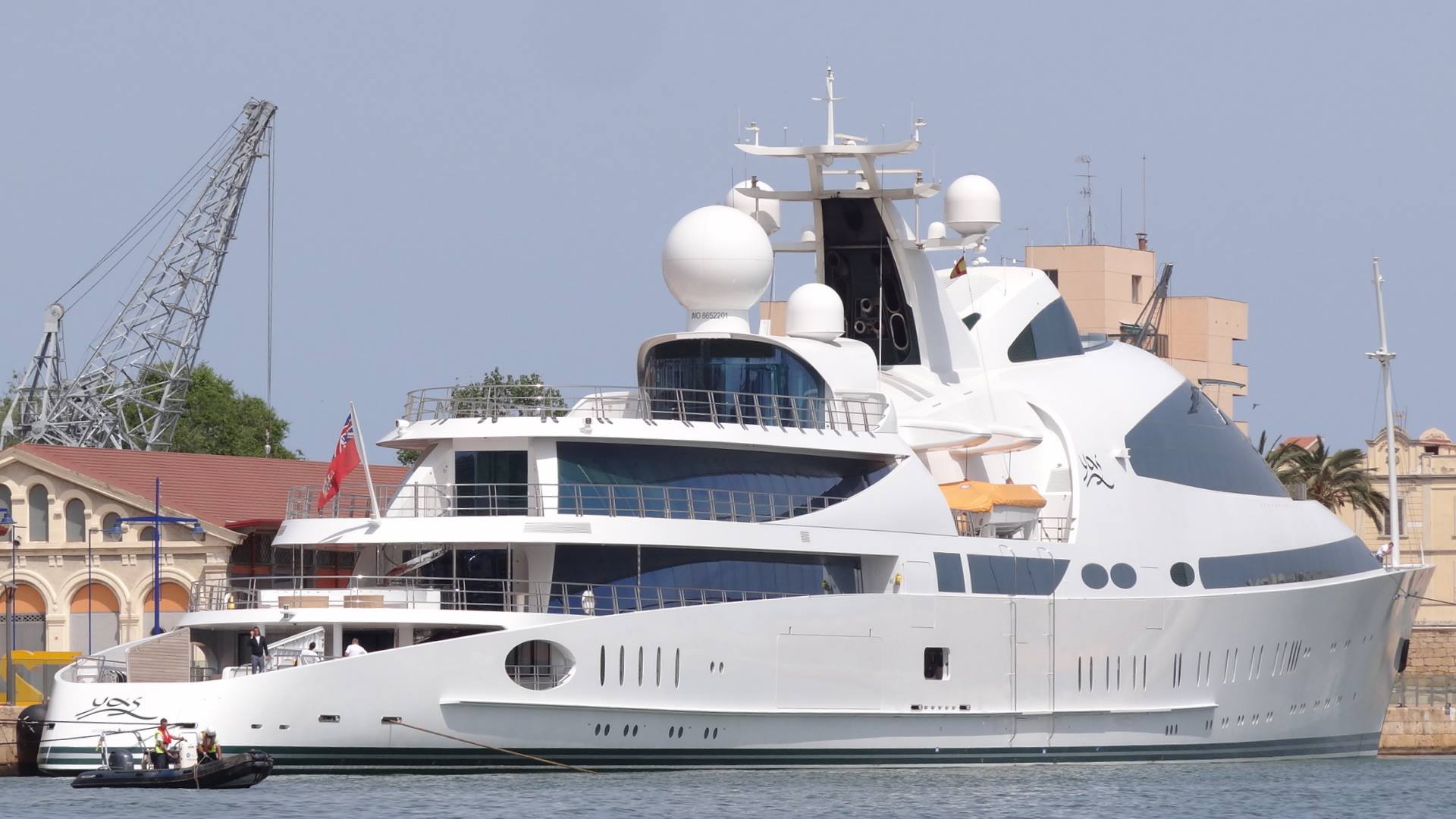 luxury yachts in tarragona