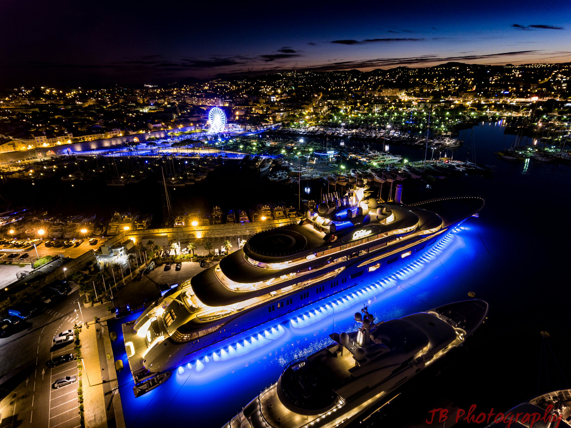 mega yacht antibes