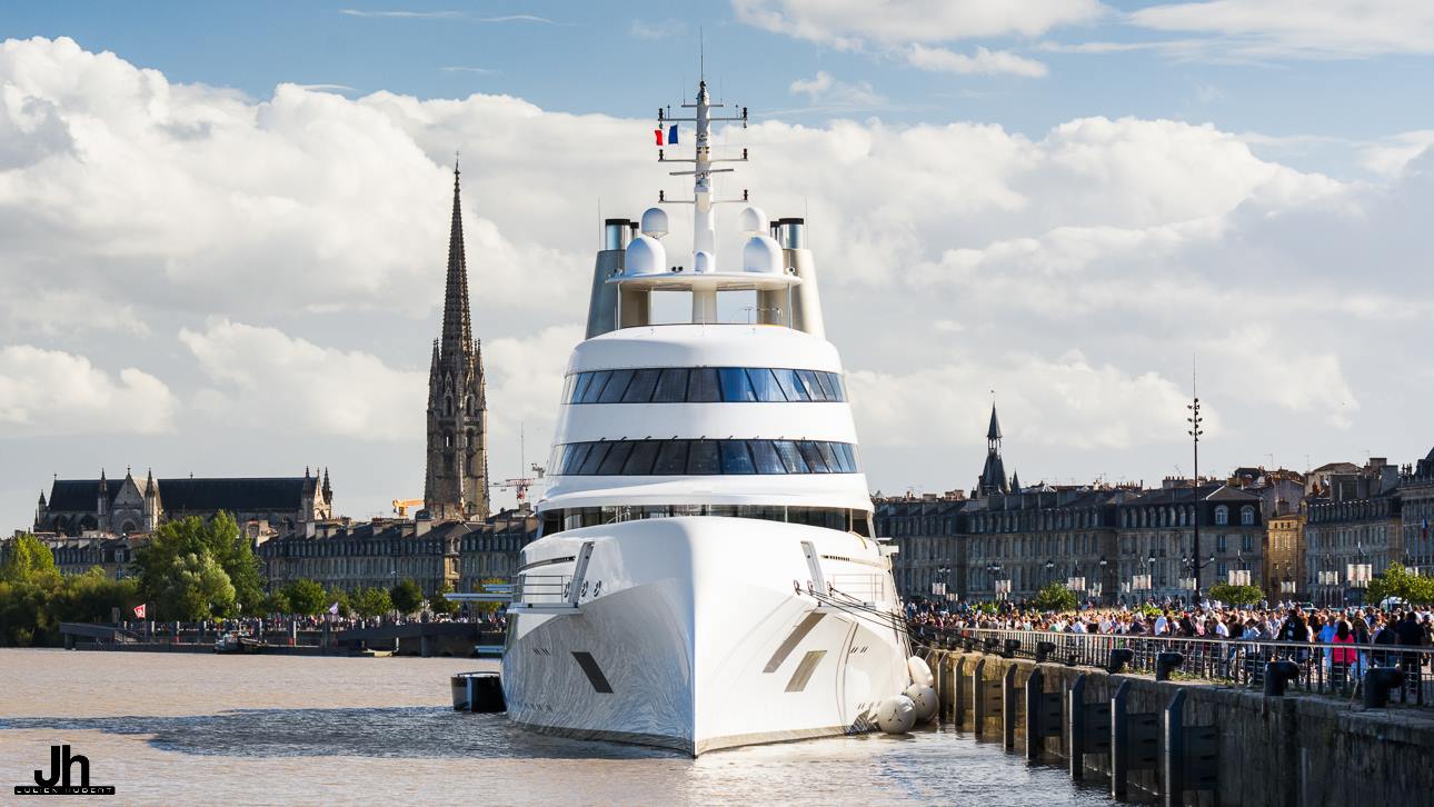 yacht a bordeaux