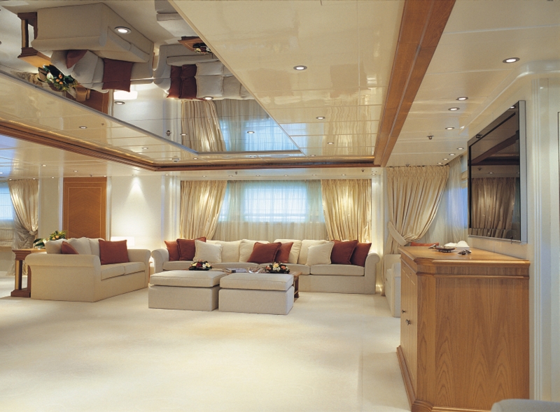 rm elegance yacht