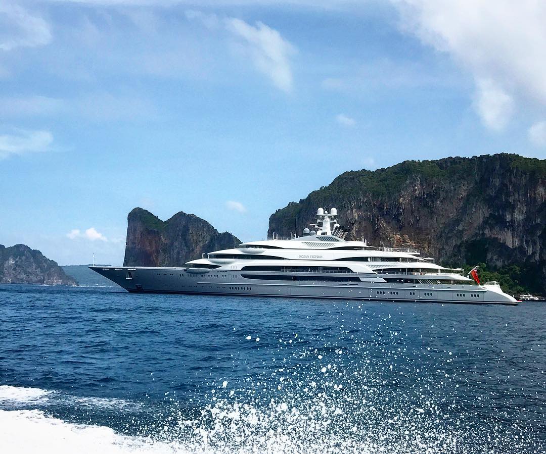 king of thailand yacht