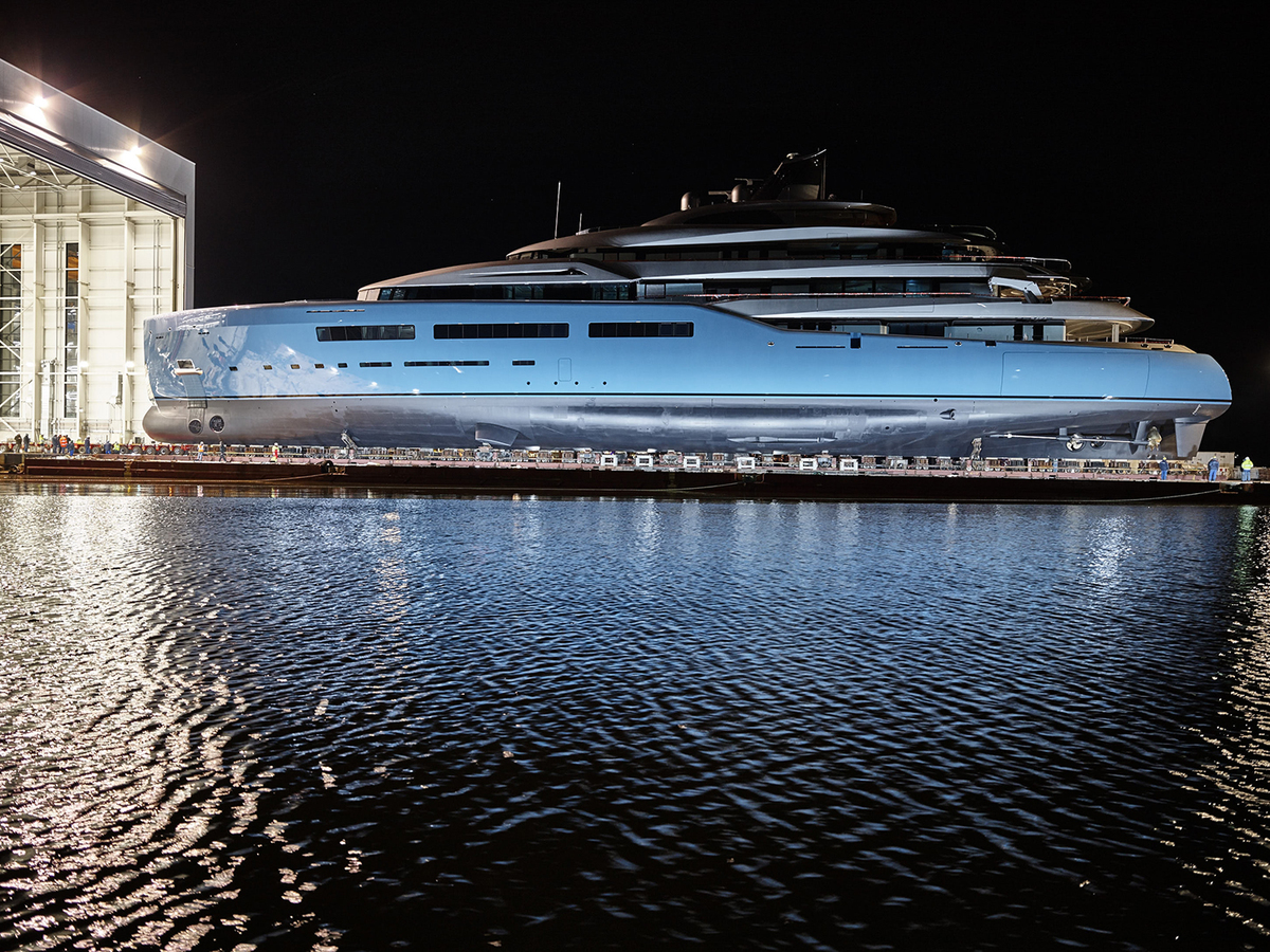 aviva superyacht location