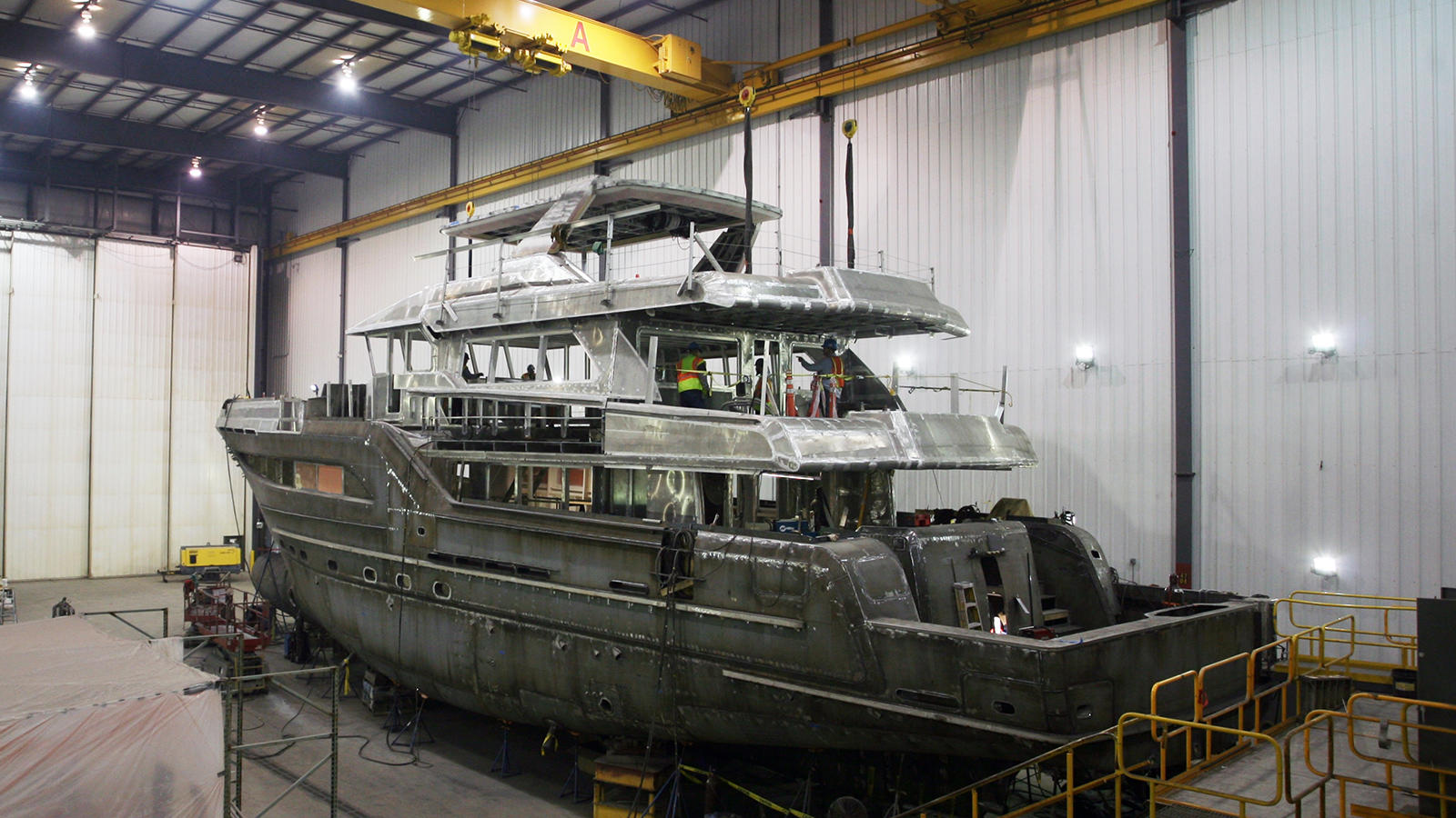 ocean yachts hull construction