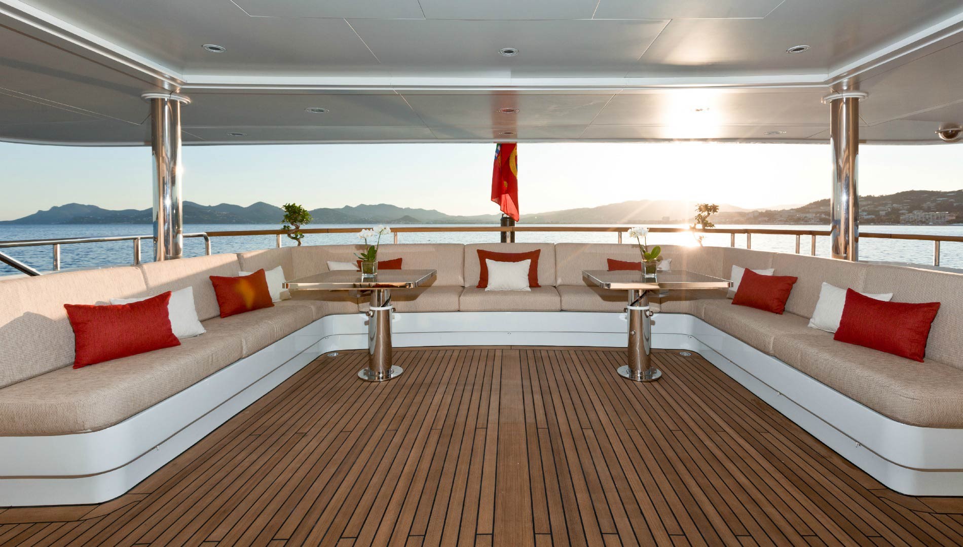 galaxy yacht benetti