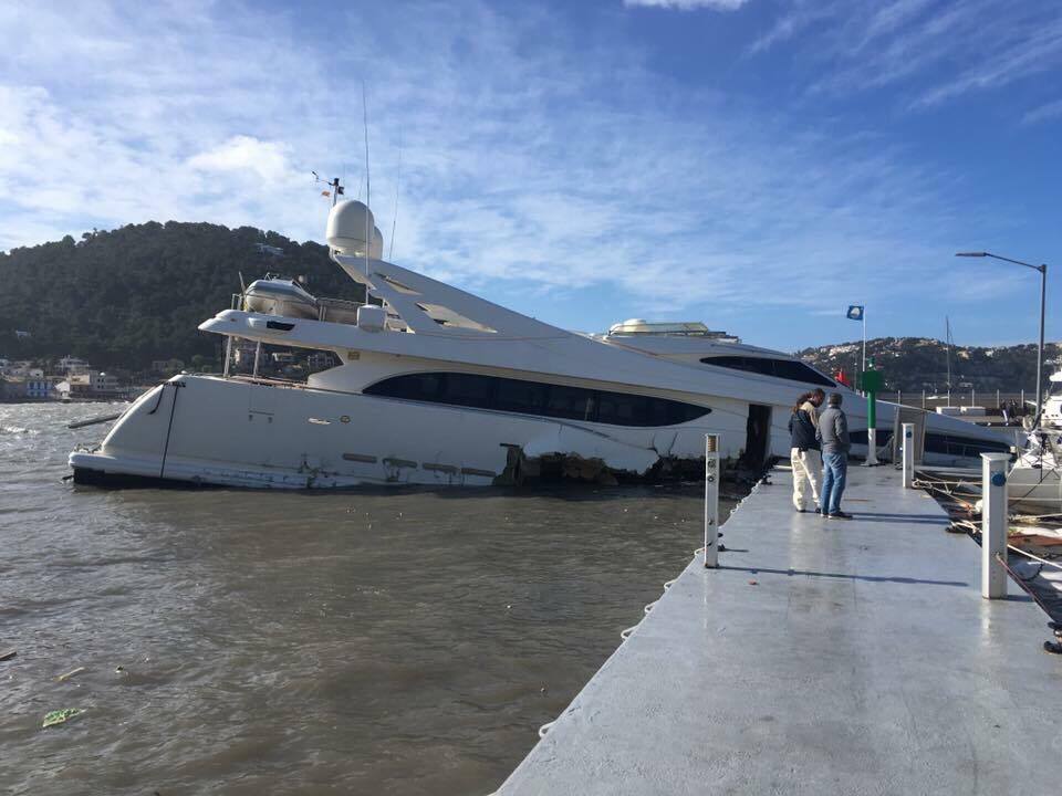 yacht sunk portugal