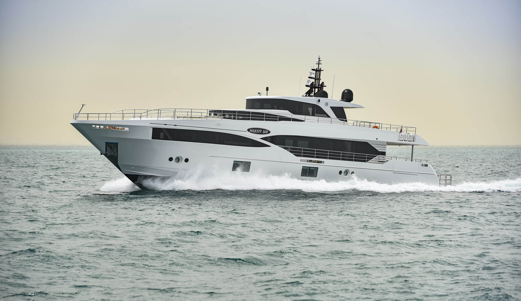 majesty 100 yacht range