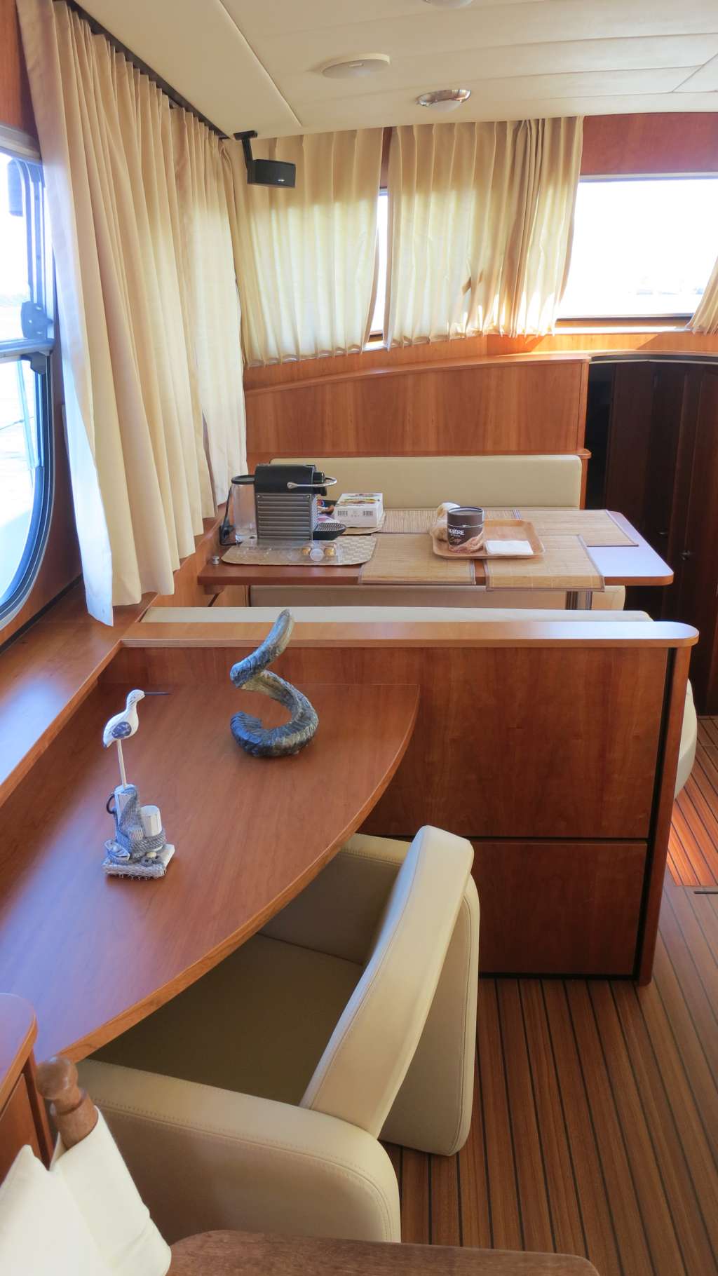 linssen yacht interior