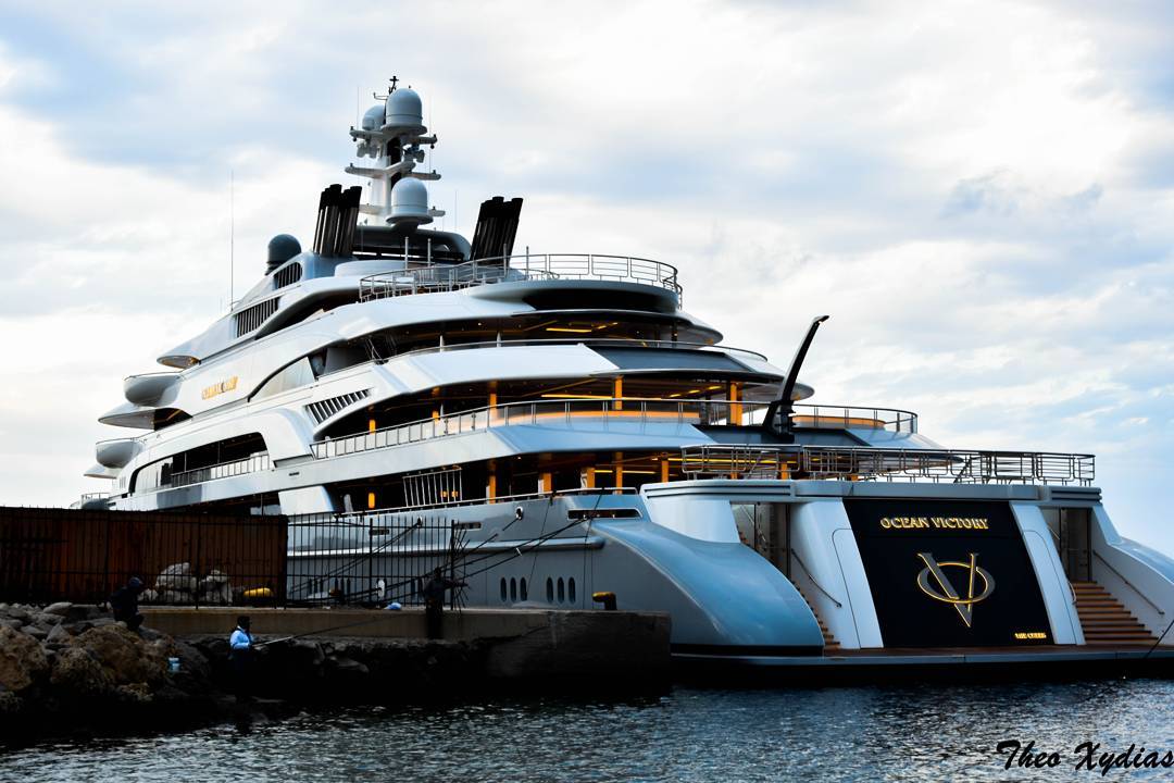 who owns motor yacht ocean victory