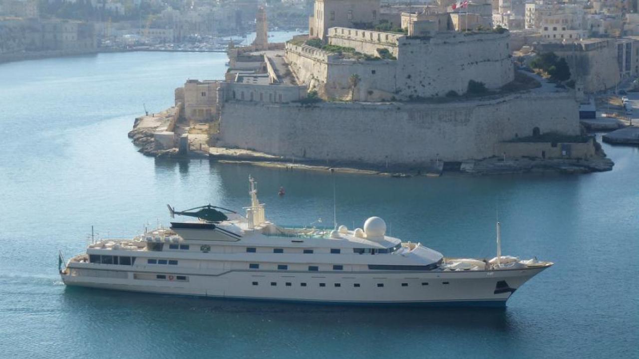 adnan khashoggi yacht nabila