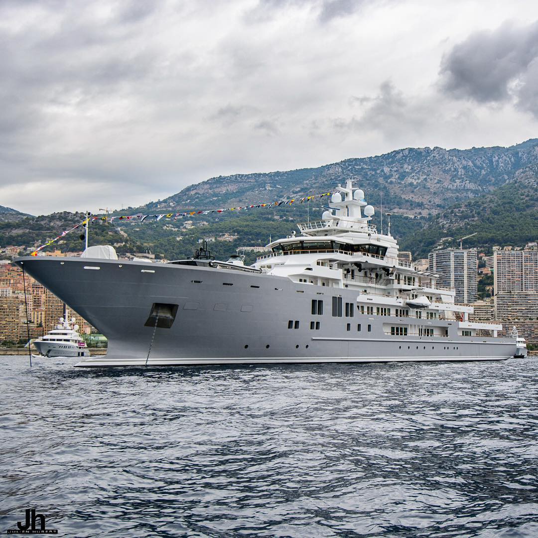 mark zuckerberg private yacht