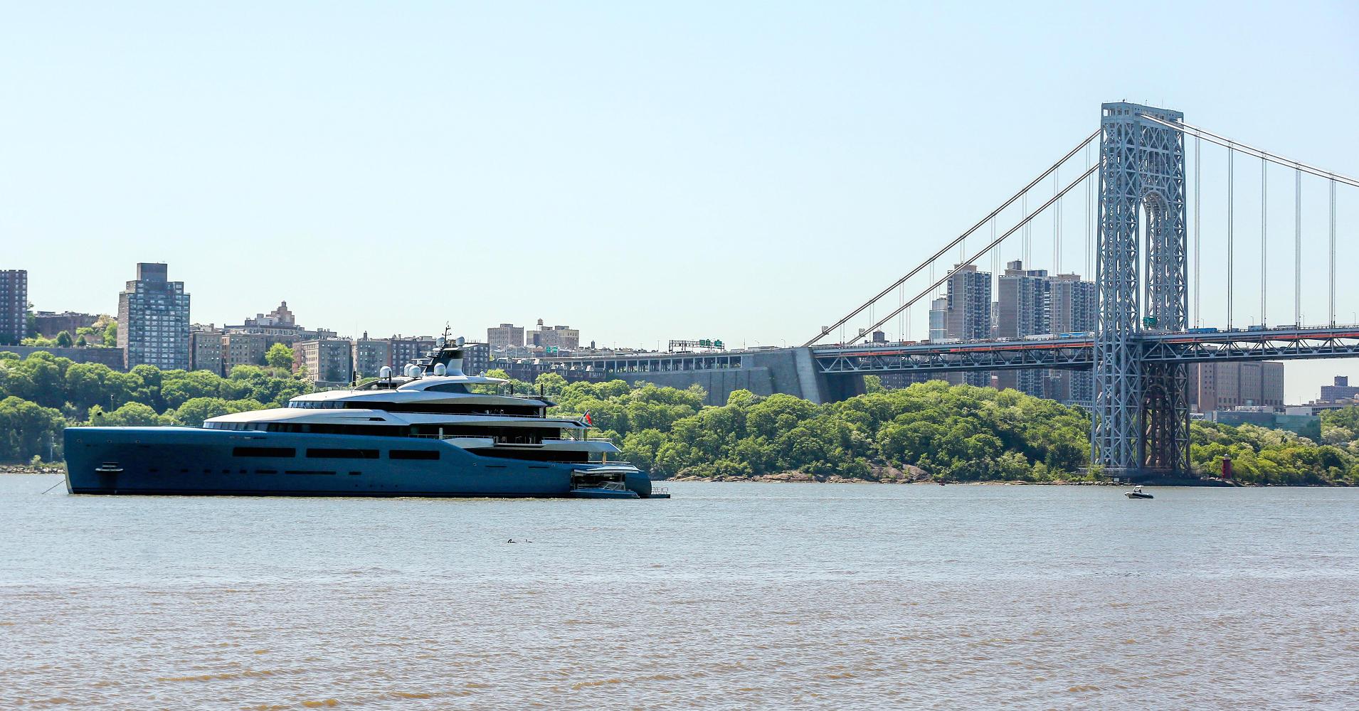 joe lewis yacht tennis court