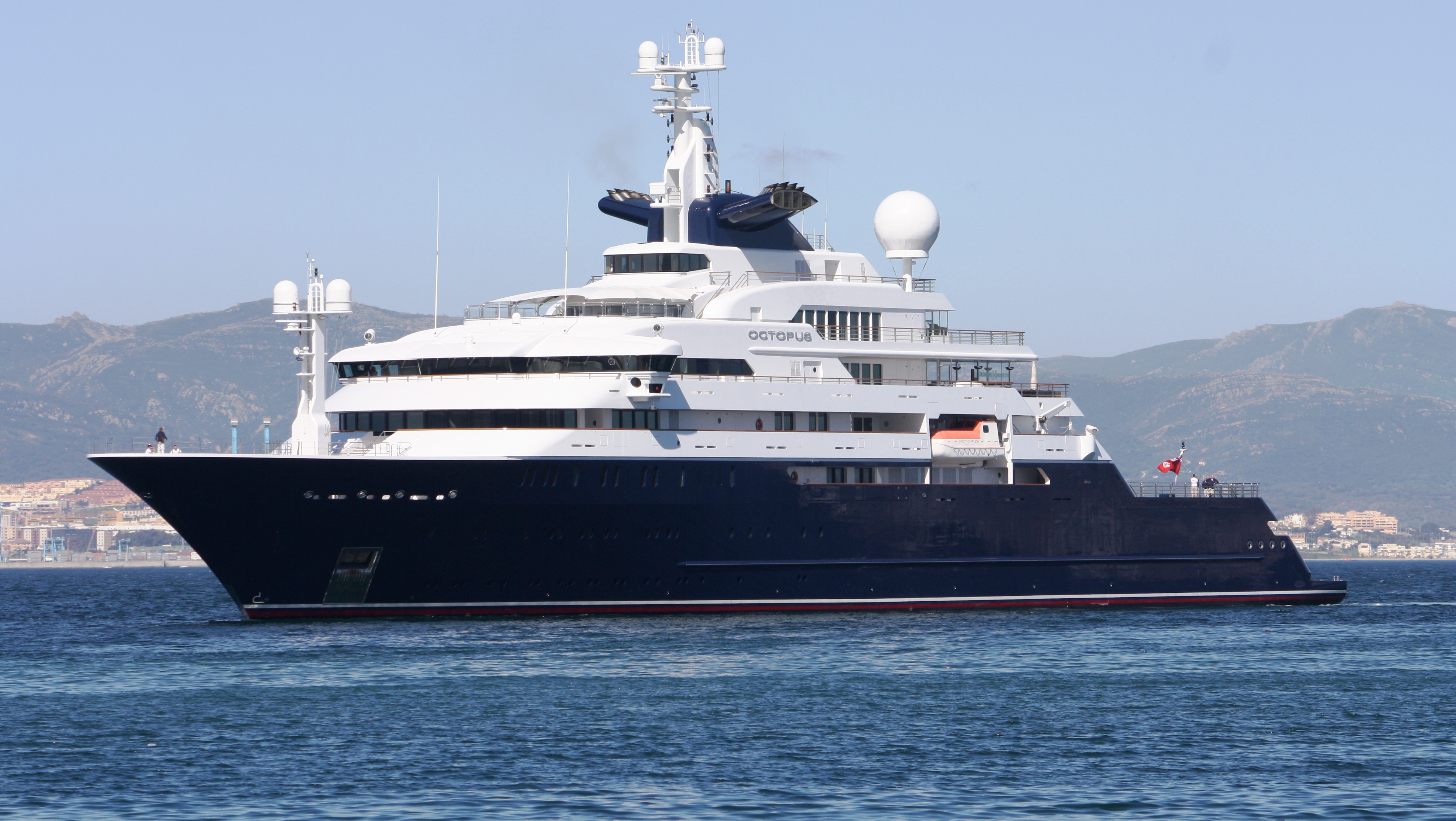 paul allen yacht interior