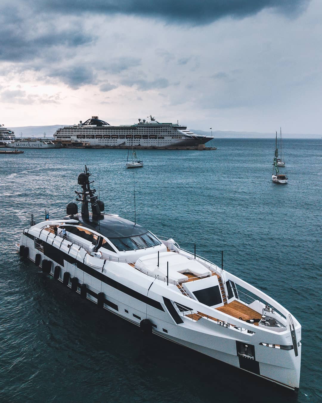 yacht instagram pictures