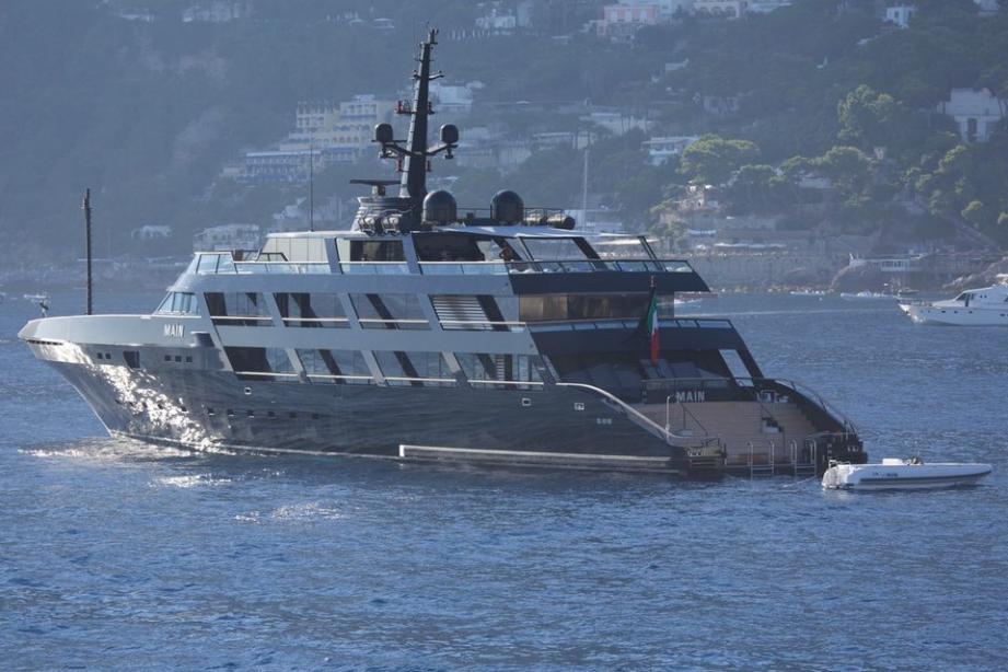 dark green yacht