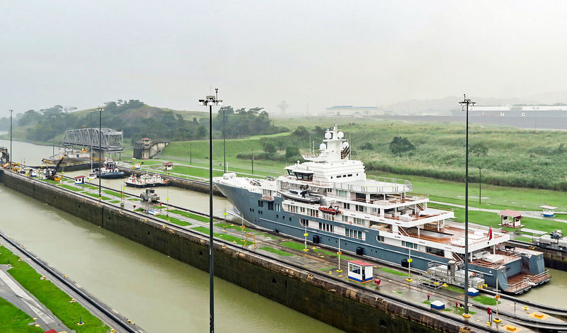 panama canal yacht