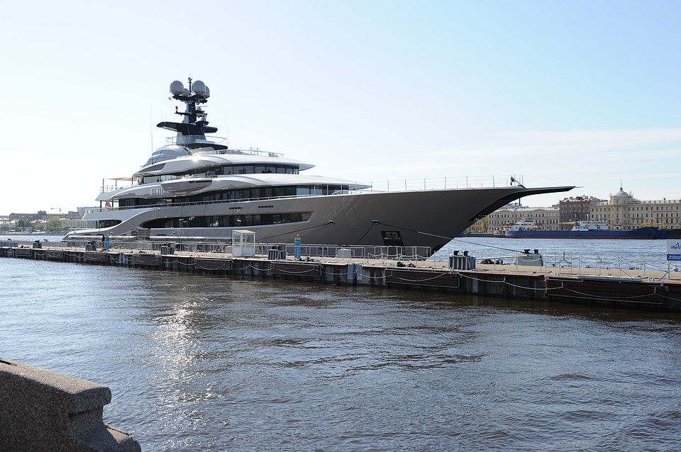 lurssen yacht builders