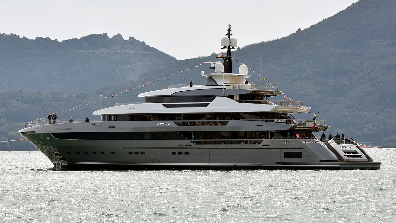 64 meter yacht