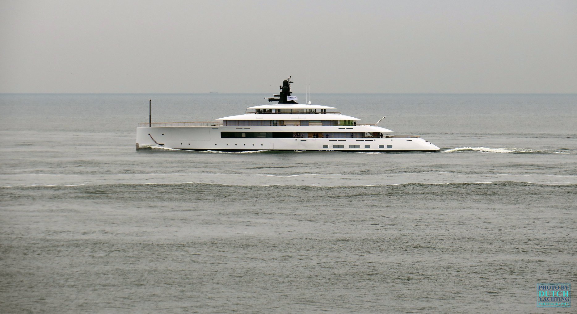 BCE Glass - SYZYGY 818 by Royal Van Lent Shipyard (Feadship)