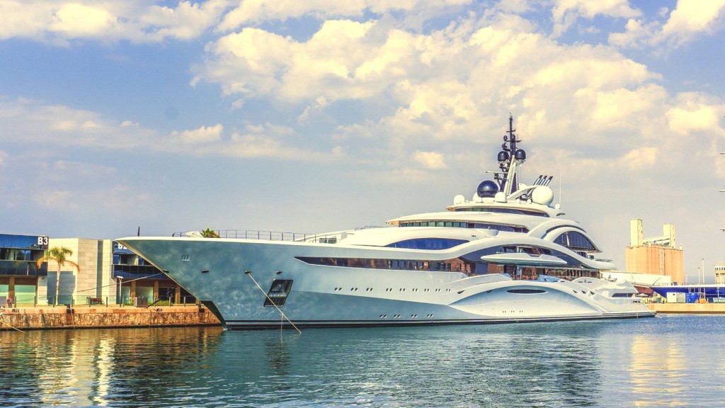 anti paparazzi system yacht