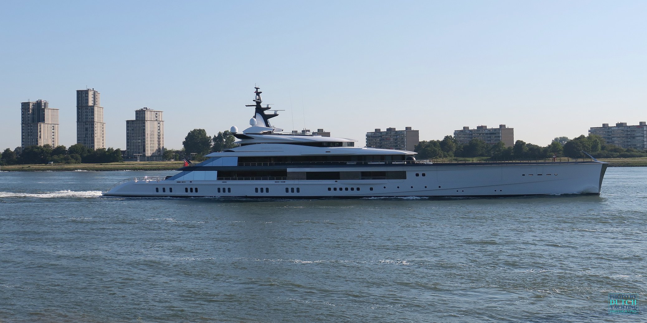 Nfl Team Owner S 109m Superyacht Bravo Eugenia Spotted In