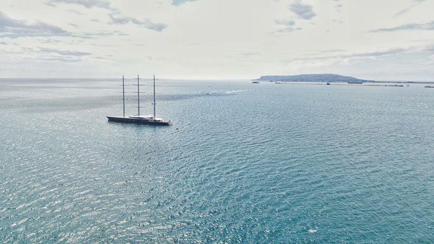 The World S Largest Sailing Superyacht Black Pearl Seen In Portland Harbour Yacht Harbour