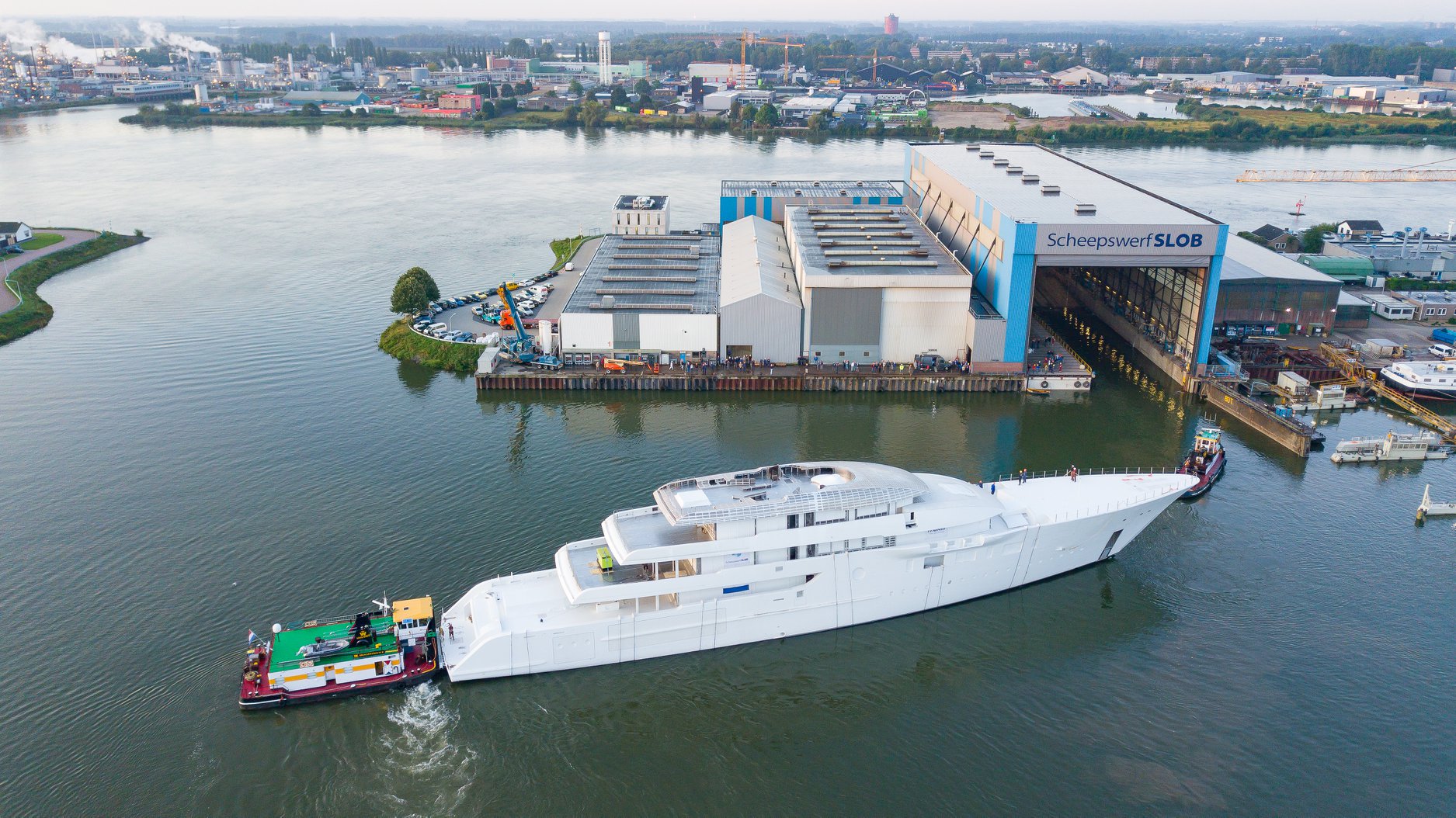 feadship yachts in build