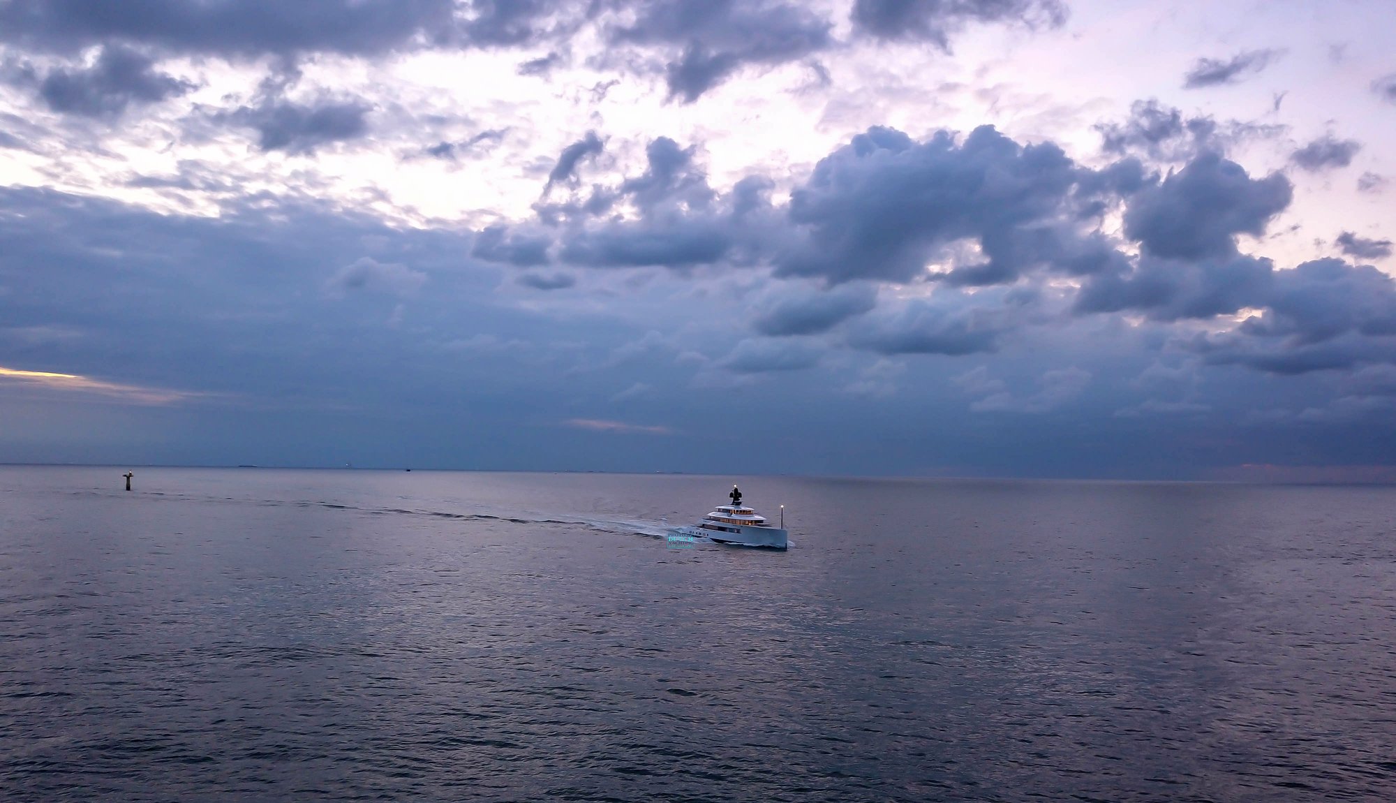 BCE Glass - SYZYGY 818 by Royal Van Lent Shipyard (Feadship)