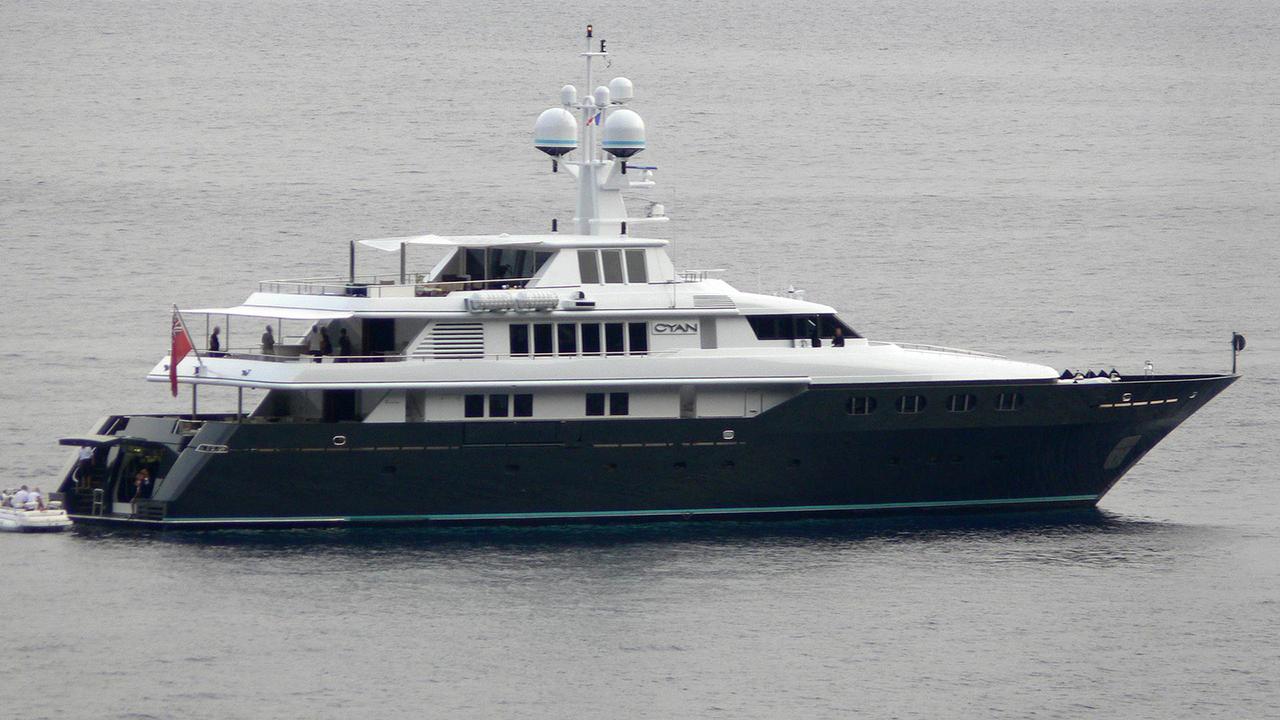 robert stiller yacht