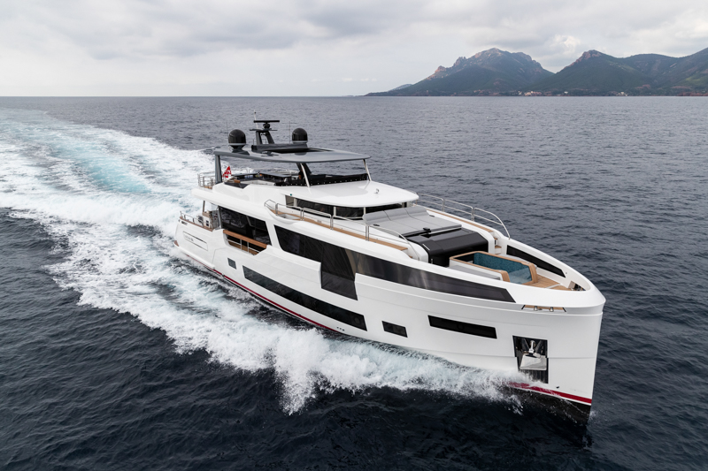 Sirena Yachts Sold Sixth Sirena 88 Flagship Yacht Harbour
