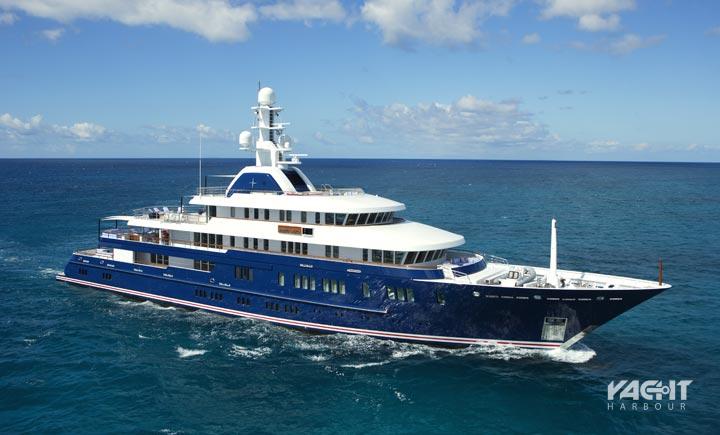 huntress motor yacht