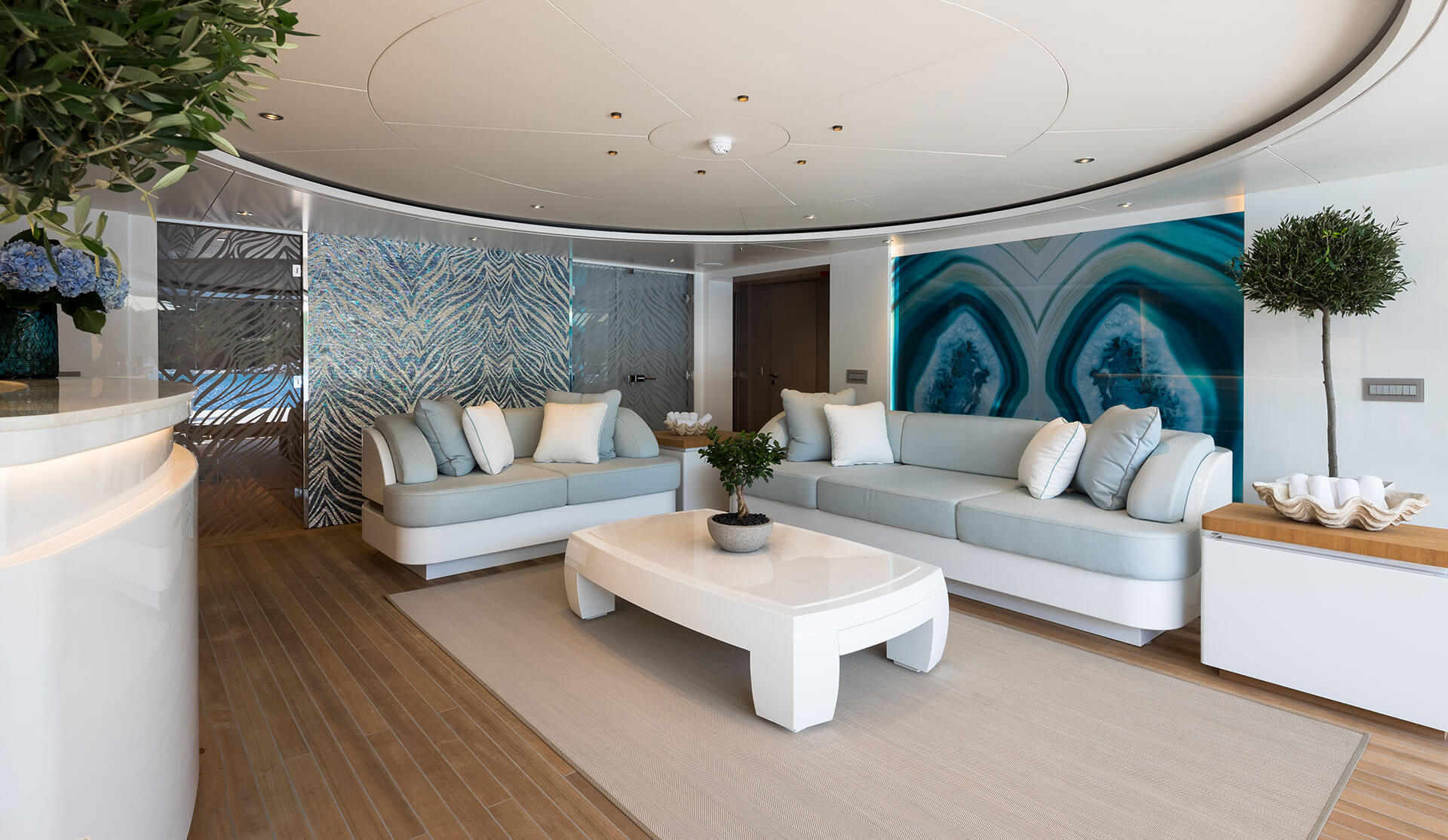 o'pari yacht interior