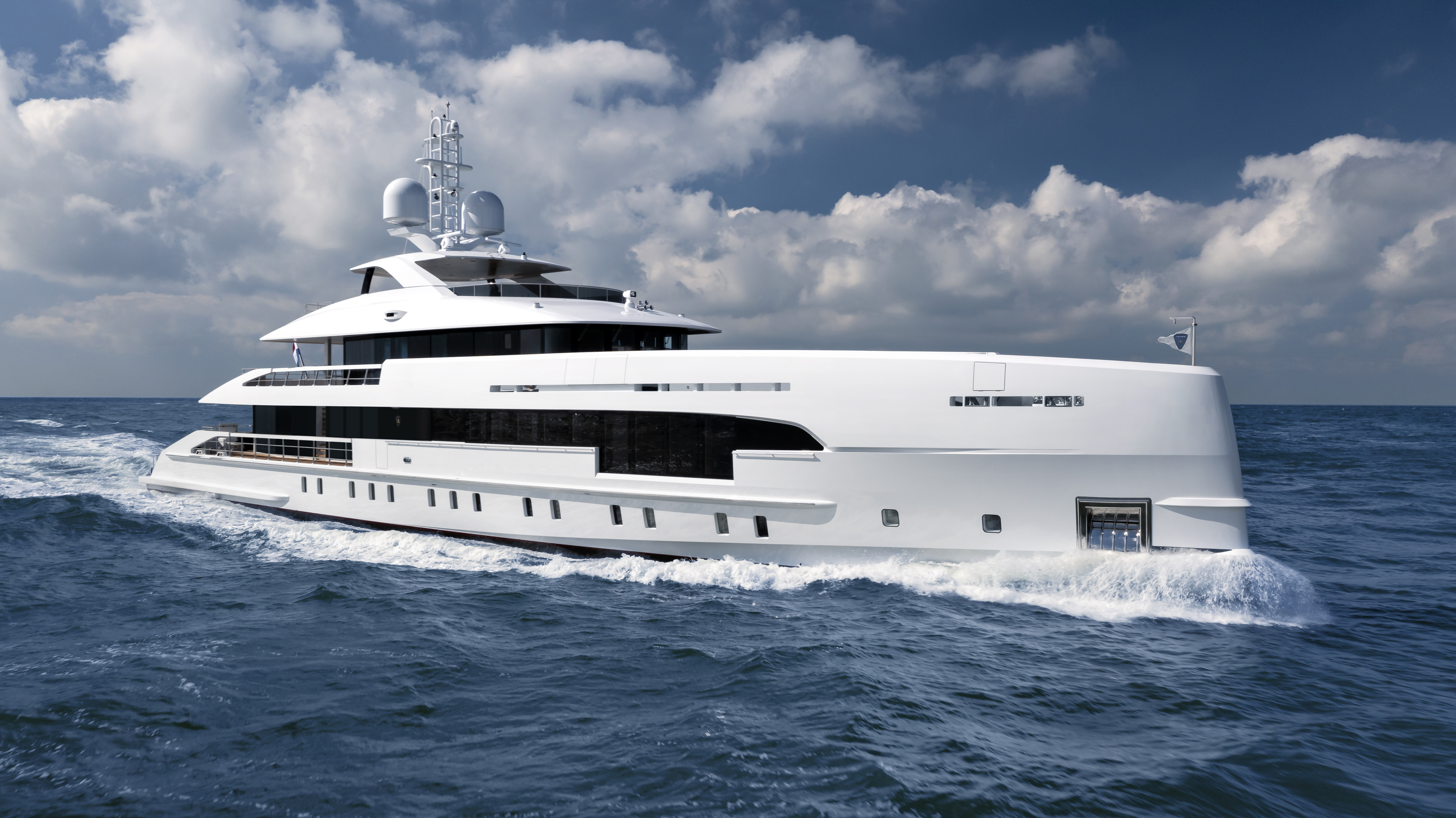 Яхта Heesen Aquamarine