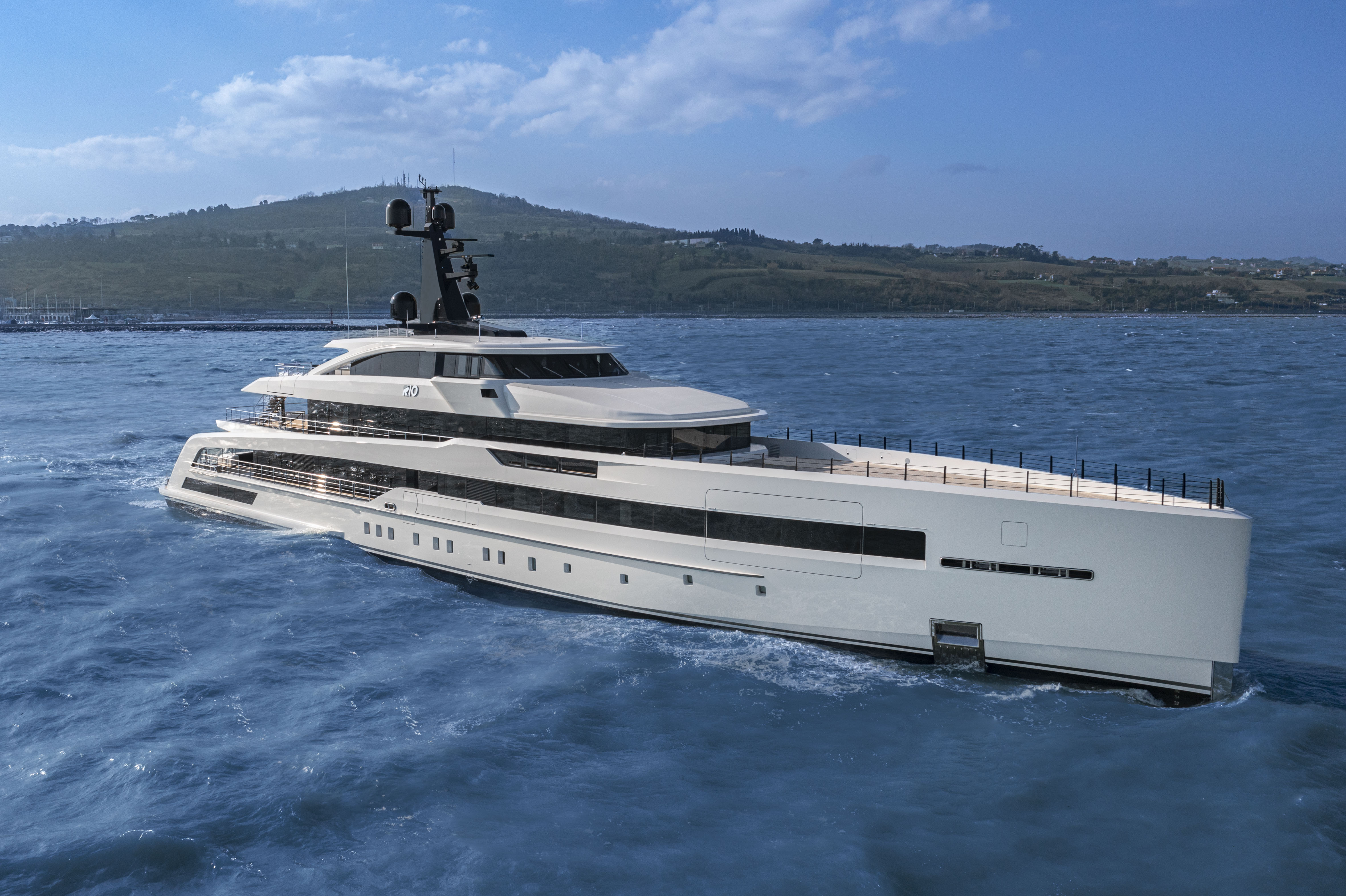 motor yacht sea lion 62m