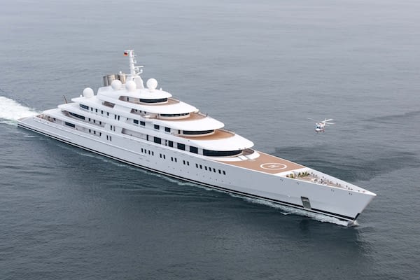 yacht azzam owner