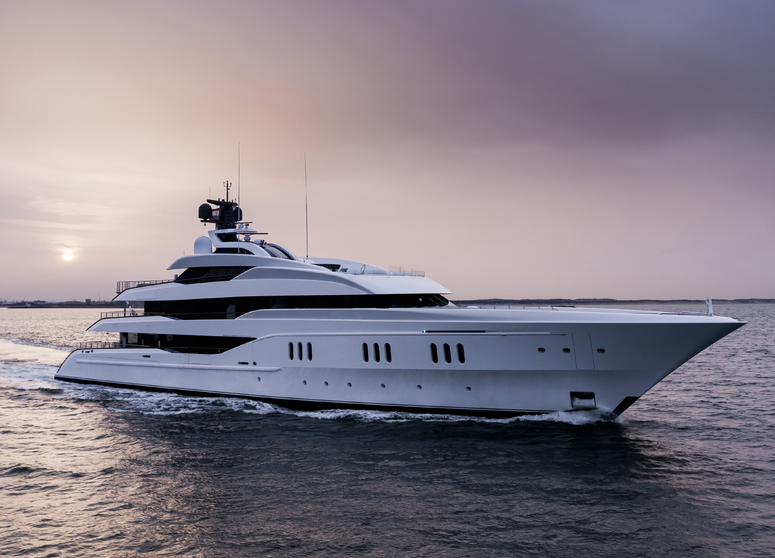 Feadship superyacht VIVA takes coveted Motor Yacht of the Year Award at  World Superyacht Awards 2022 — Yacht Charter & Superyacht News