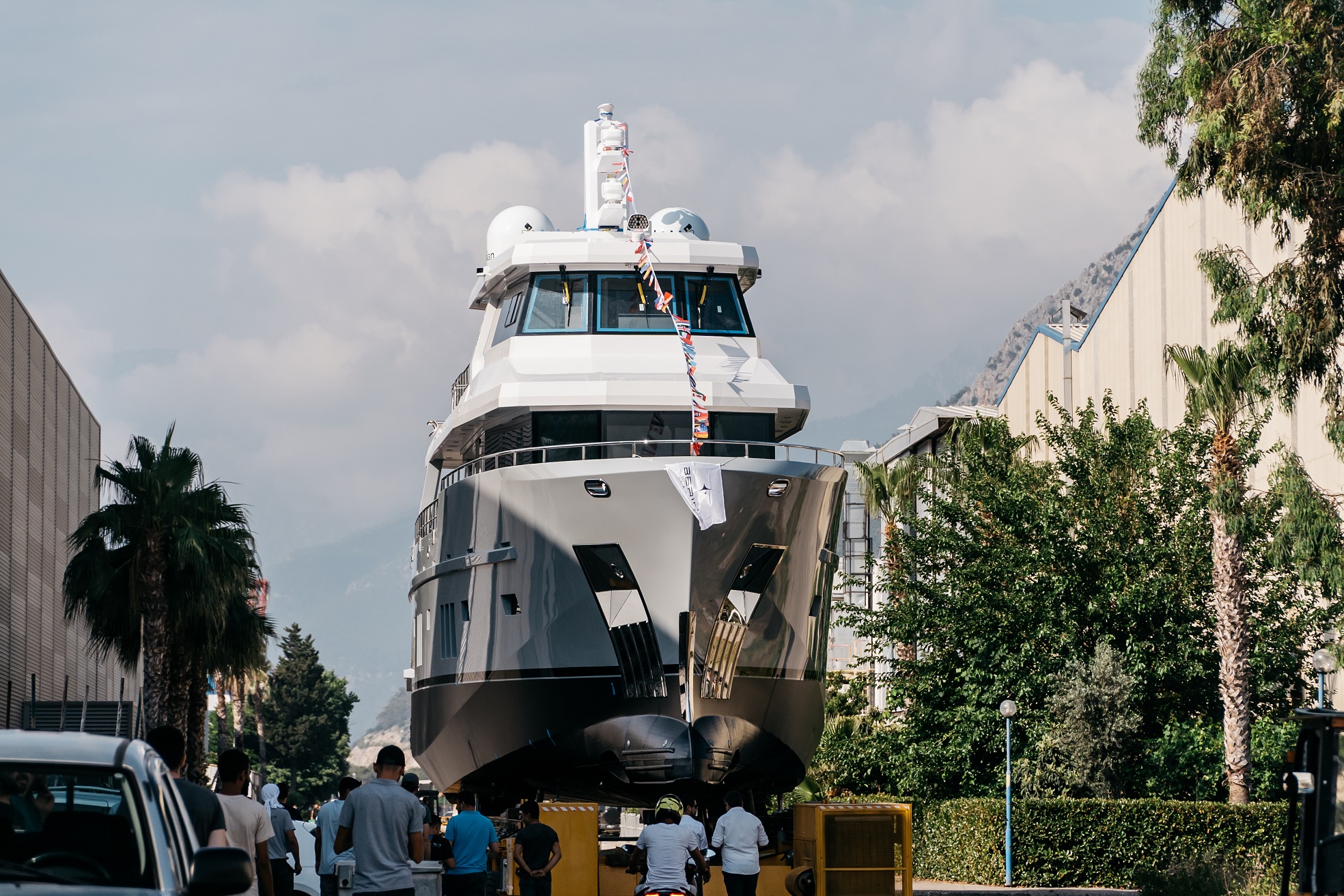 bering yacht lemanja