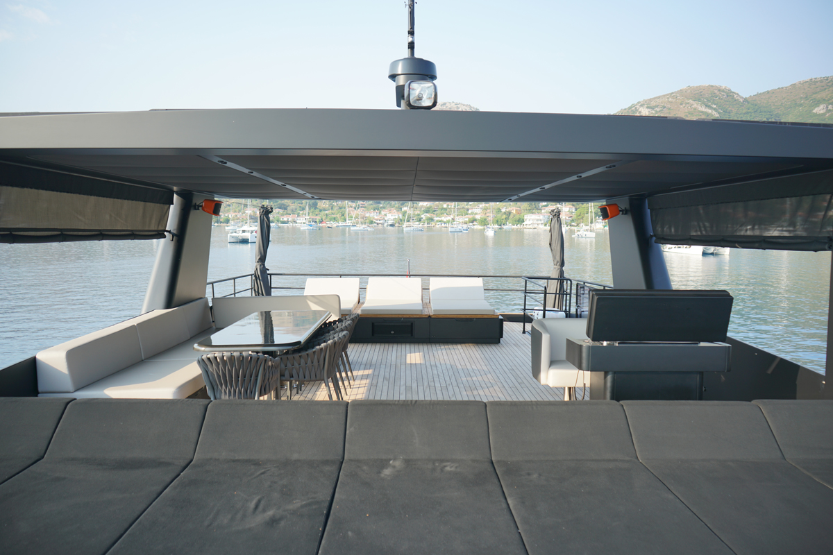 A Closer Look at All-Aluminum VisionF 80 BLCK Catamaran - Yacht