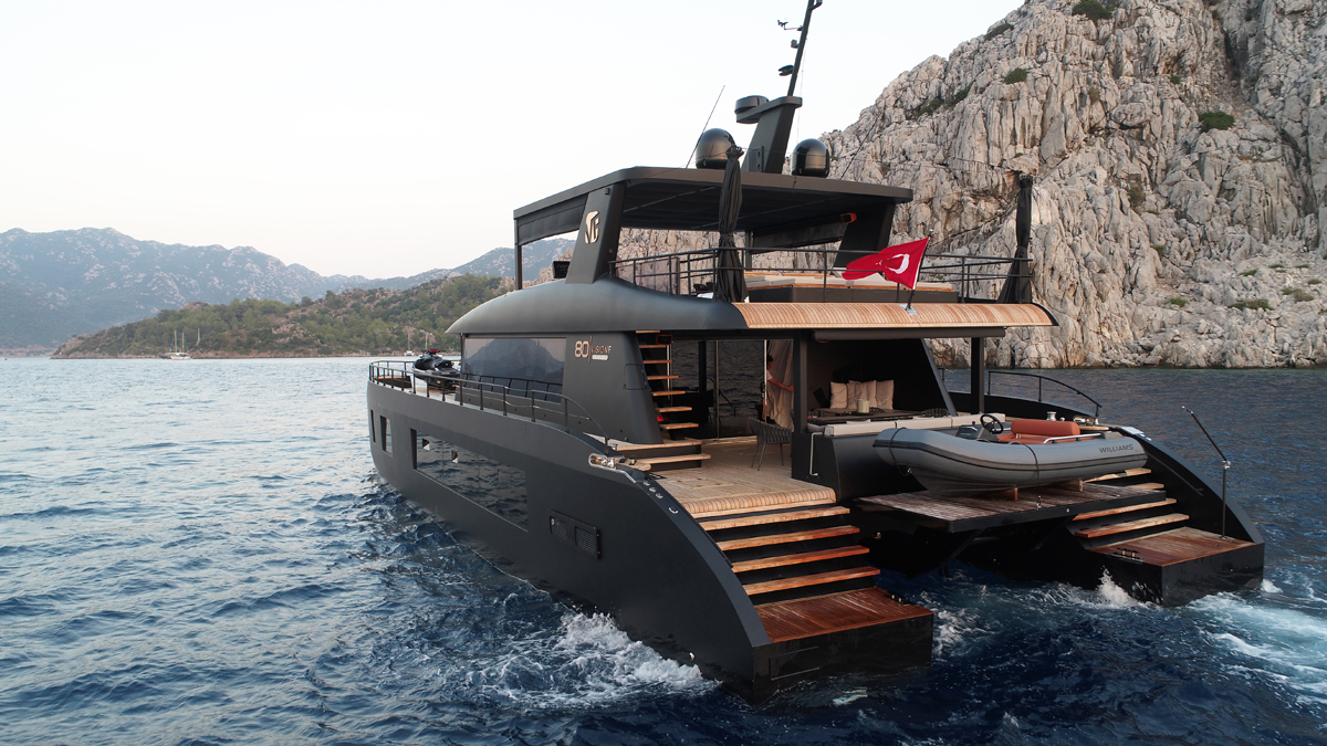 vision f80 yacht